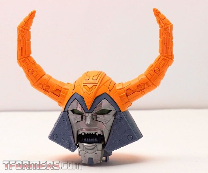 Transformers HasLab Unicron  (65 of 66)